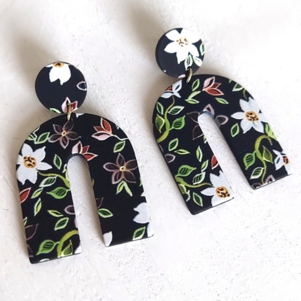 Dark Floral U-Shaped Earrings